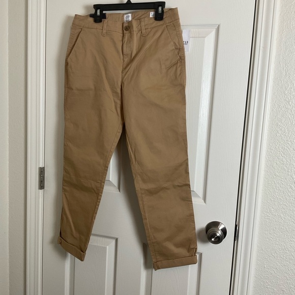 NWT Gap Girlfriend Khakis Size 4 - Picture 2 of 7